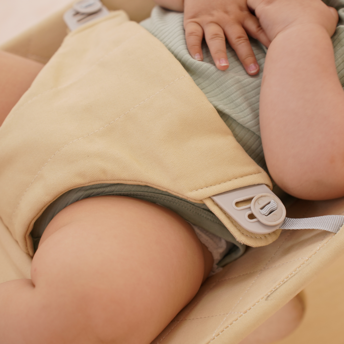 Avenlur Fir Wooden Baby Bouncer – Foldable Infant Rocker with Play Arch