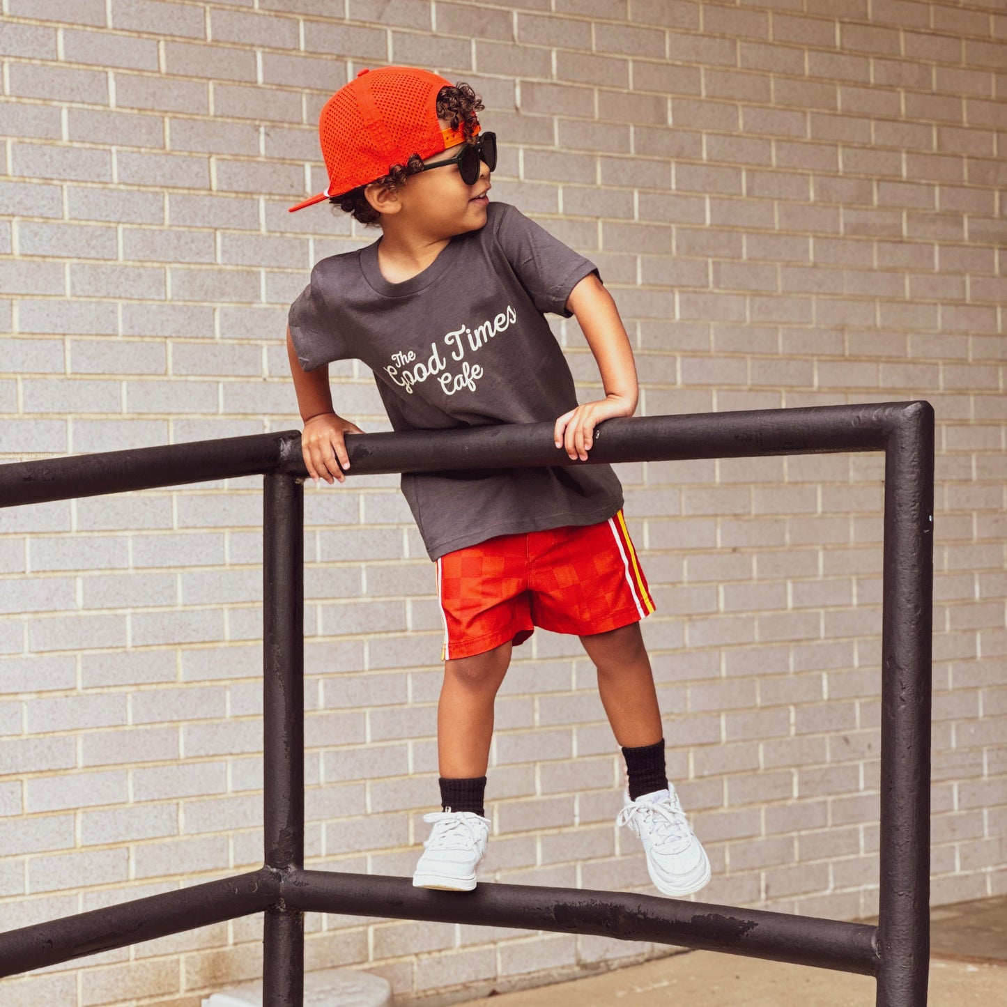 RETRO-WAVE HYBRID BOARD SHORT - RED/ORANGE